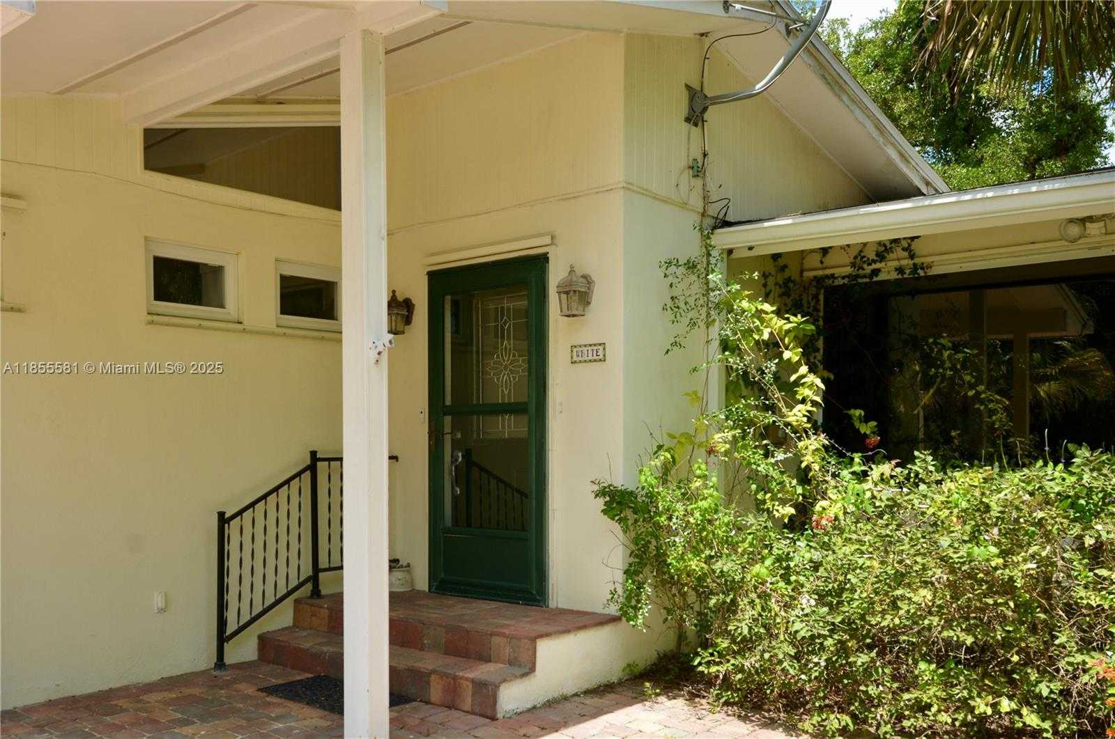 Small Image of 18220 ELMWOOD DR, Other City - In The State Of Florida Number 81