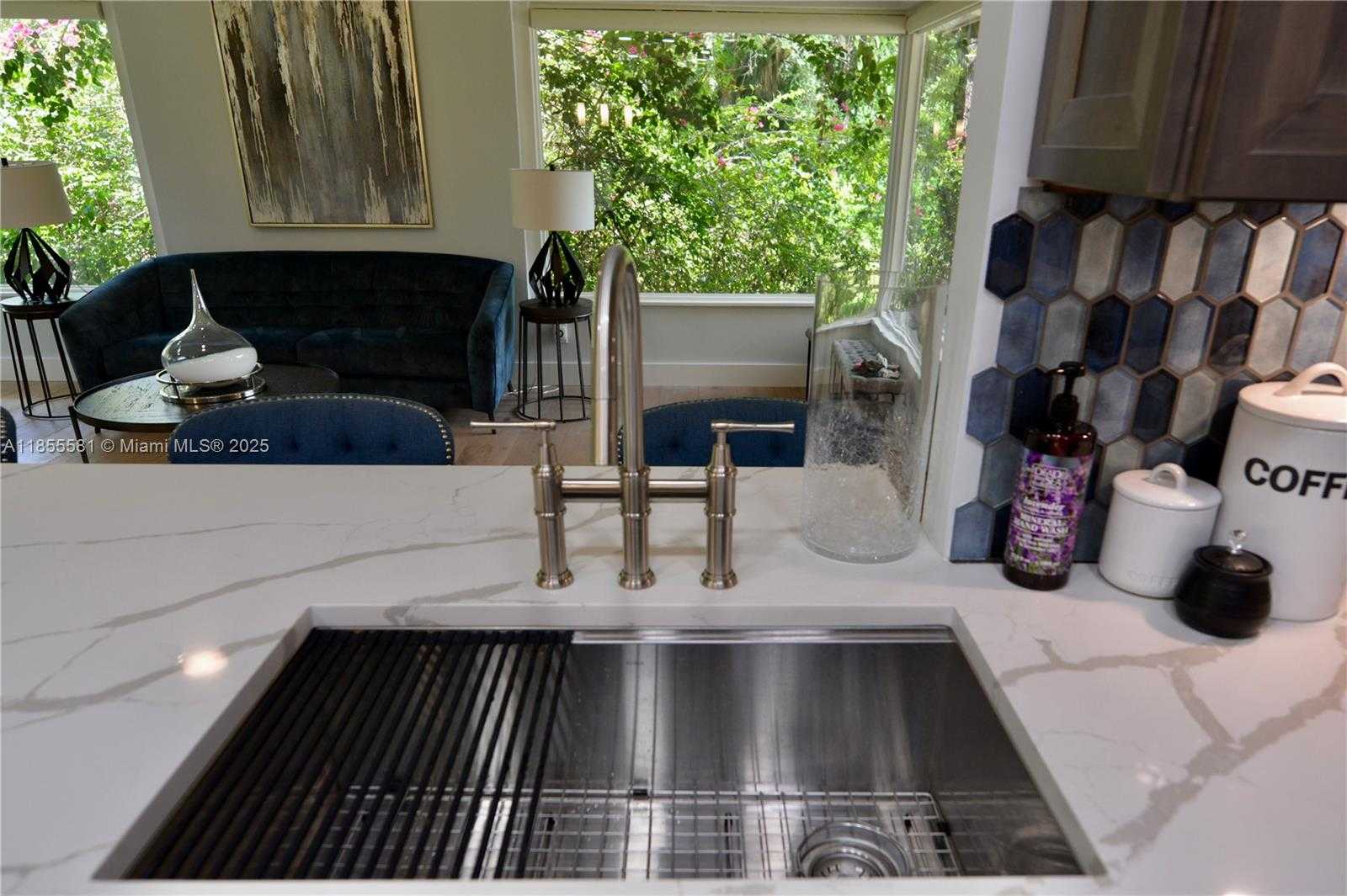 Small Image of 18220 ELMWOOD DR, Other City - In The State Of Florida Number 82