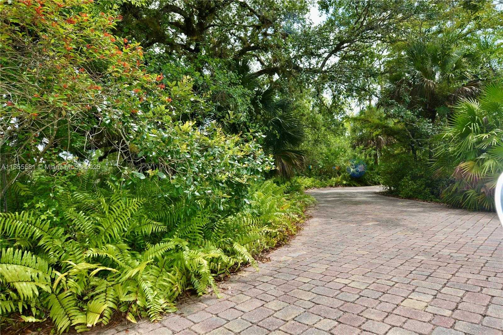 Small Image of 18220 ELMWOOD DR, Other City - In The State Of Florida Number 88