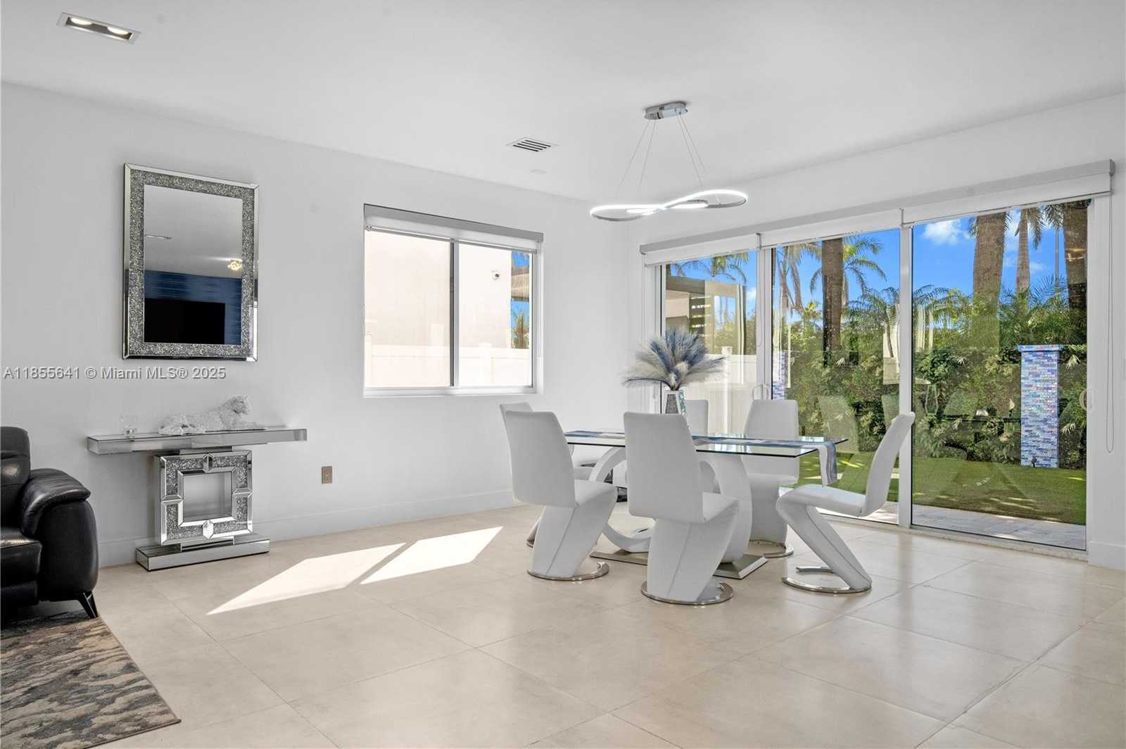 Small Image of 9830 NORTH WEST 74TH TER, Doral Number 11