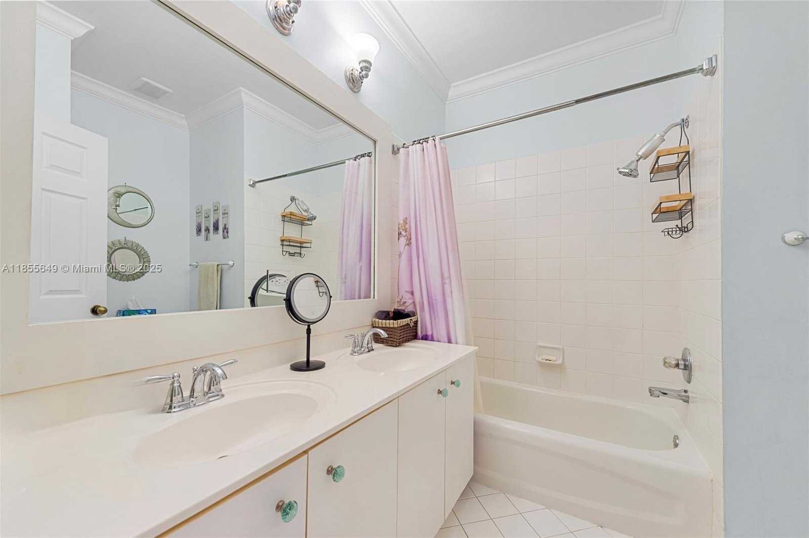 Small Image of 1487 BLUE JAY CIR, Weston Number 17
