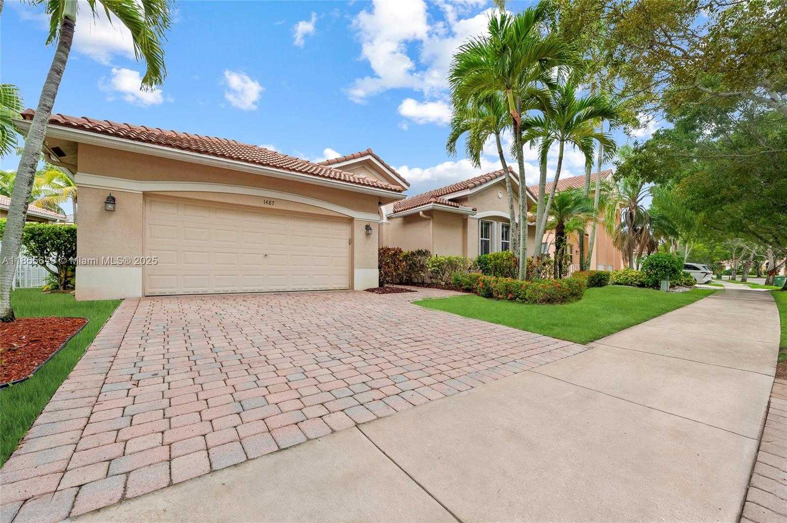 Small Image of 1487 BLUE JAY CIR, Weston Number 23