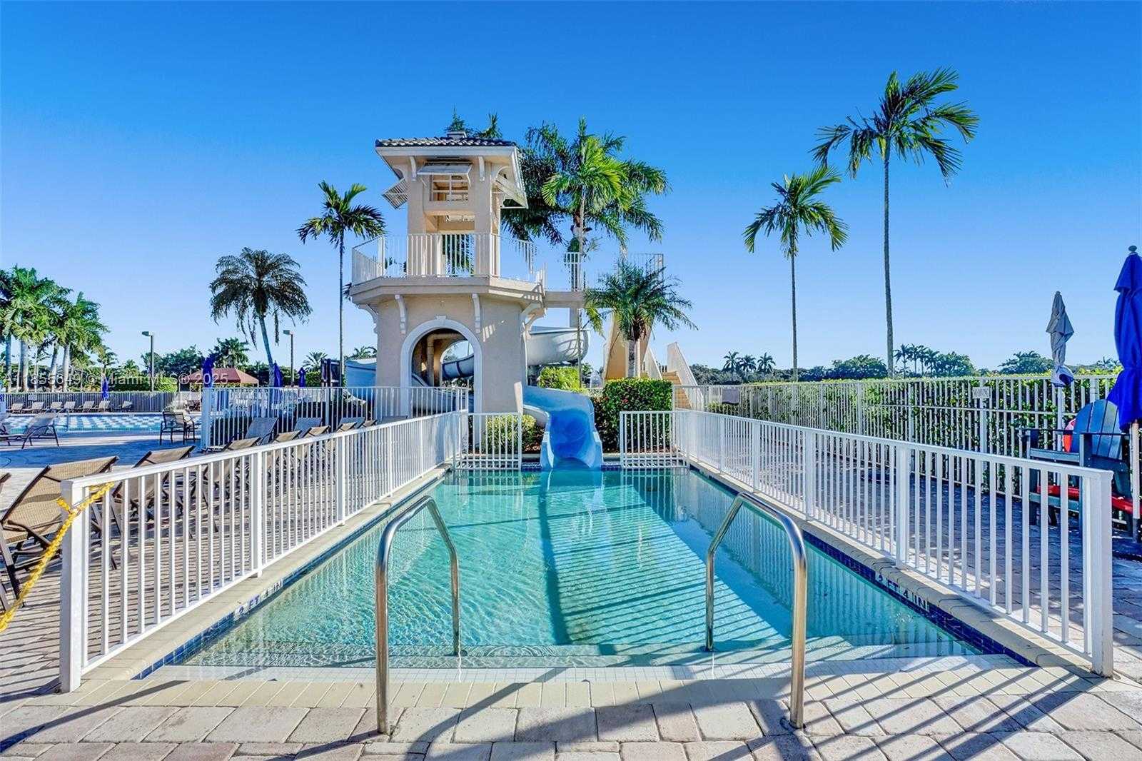 Small Image of 1487 BLUE JAY CIR, Weston Number 33