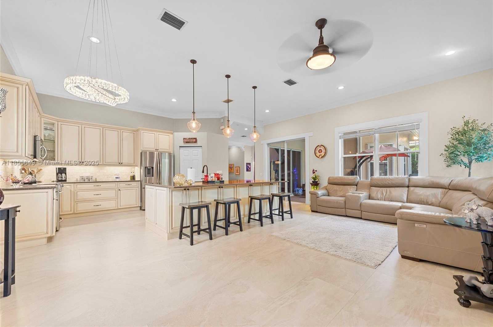 Small Image of 1487 BLUE JAY CIR, Weston Number 7