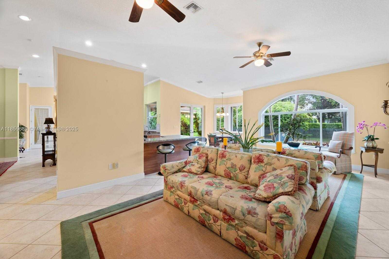 Small Image of 10621 SOUTH WEST 77TH AVE, Pinecrest Number 10