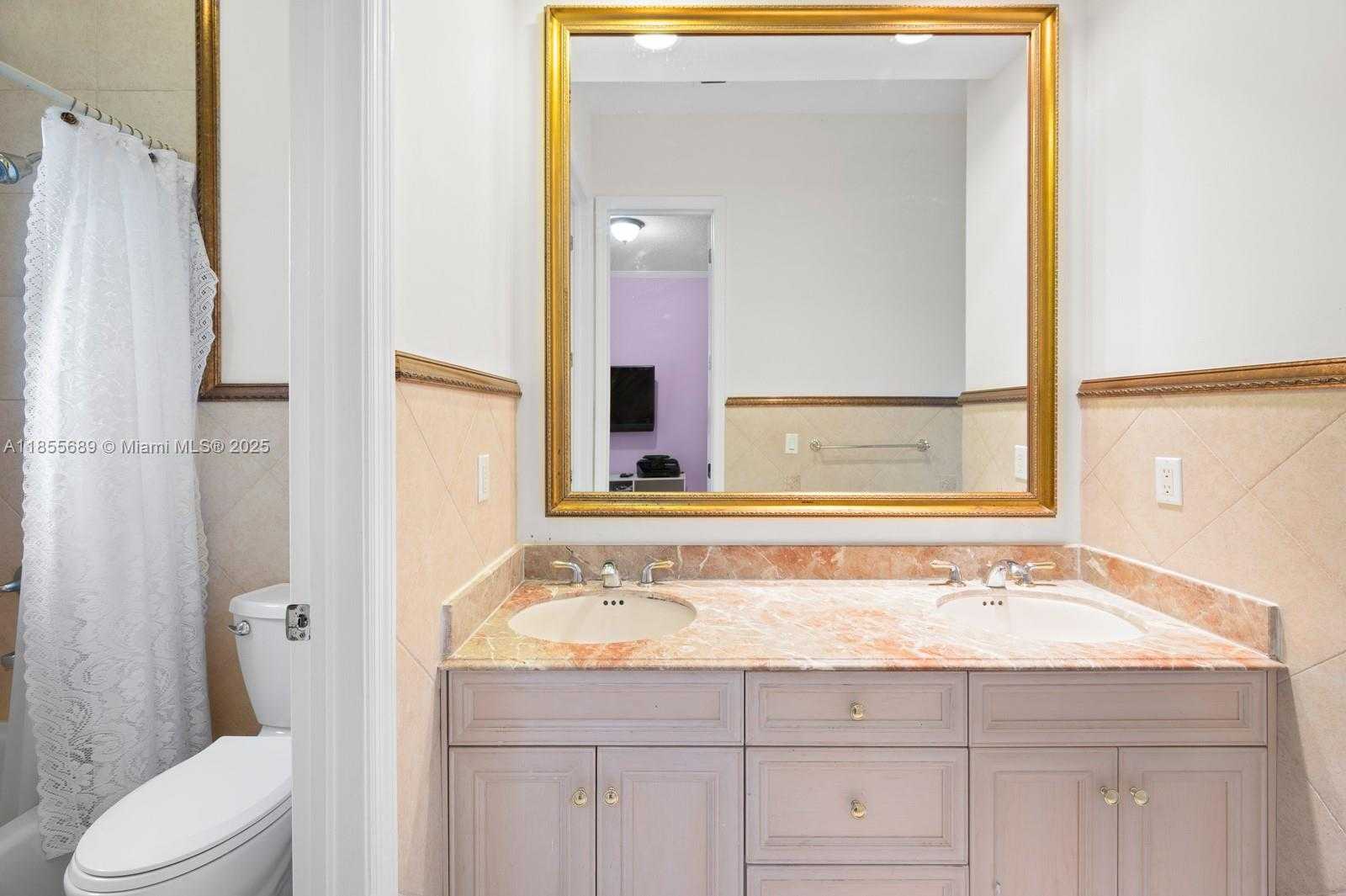 Small Image of 10621 SOUTH WEST 77TH AVE, Pinecrest Number 22