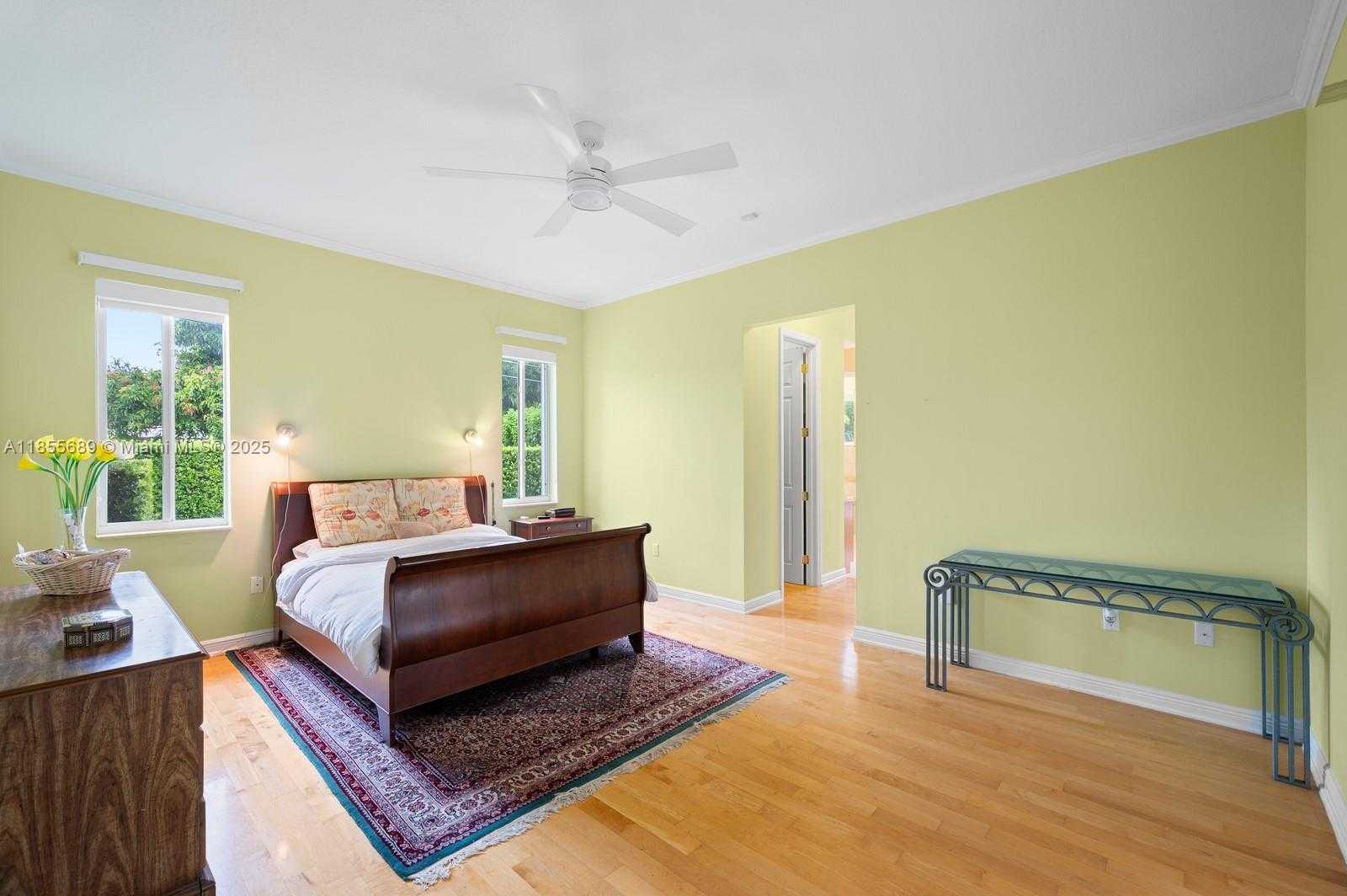 Small Image of 10621 SOUTH WEST 77TH AVE, Pinecrest Number 23