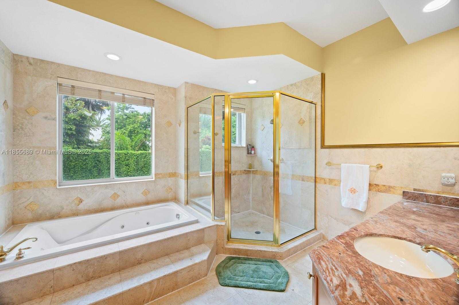Small Image of 10621 SOUTH WEST 77TH AVE, Pinecrest Number 26