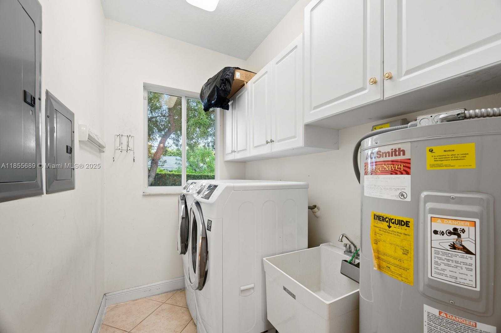 Small Image of 10621 SOUTH WEST 77TH AVE, Pinecrest Number 31