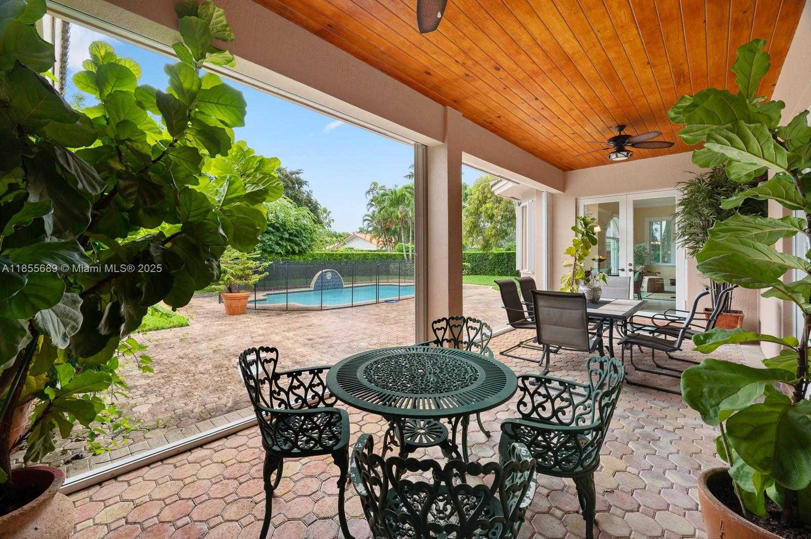 Small Image of 10621 SOUTH WEST 77TH AVE, Pinecrest Number 32