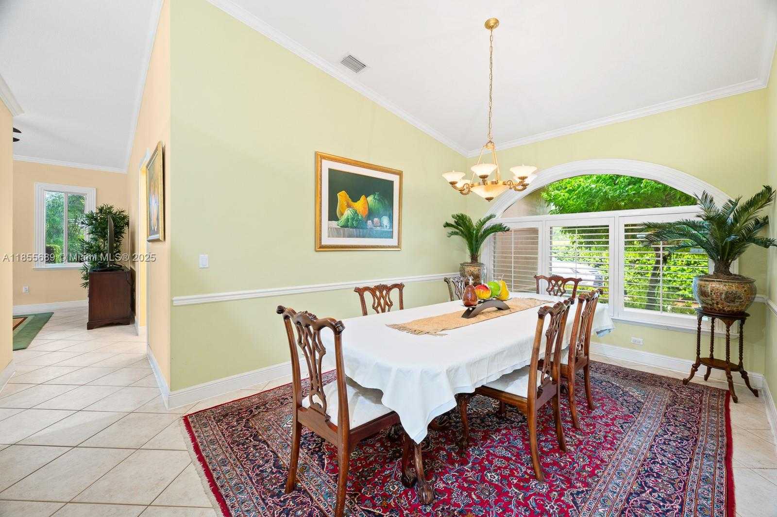 Small Image of 10621 SOUTH WEST 77TH AVE, Pinecrest Number 7