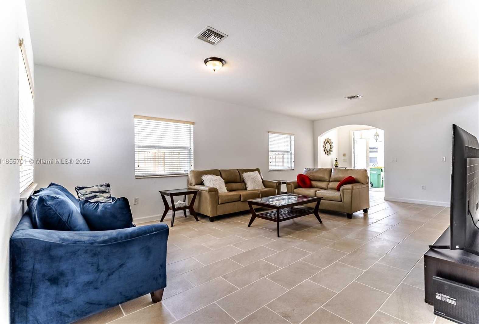 Small Image of 201 NORTH EAST 36TH TER, Homestead Number 8