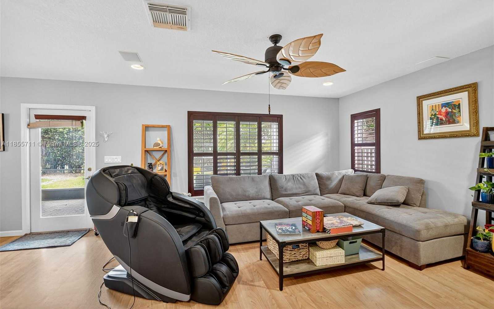 Small Image of 1506 SIENA LN, Boynton Beach Number 22
