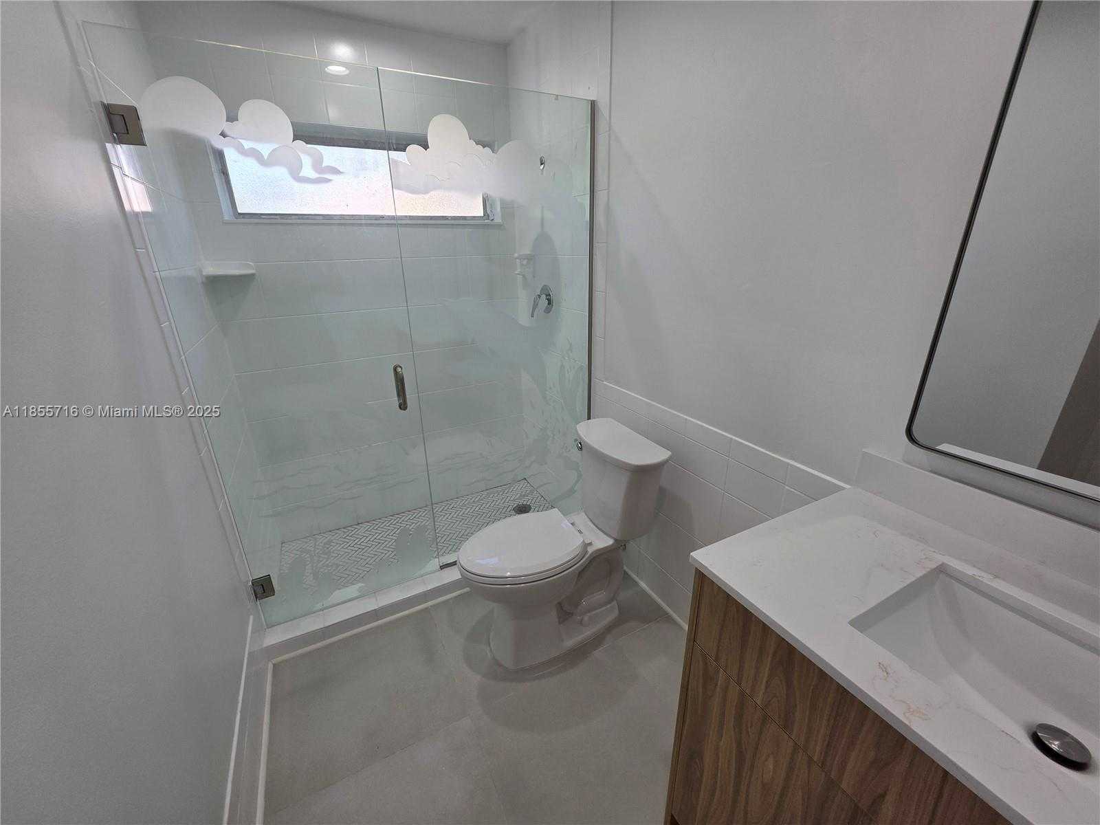Small Image of 13920 KENDALE LAKES BLVD, Miami Number 20