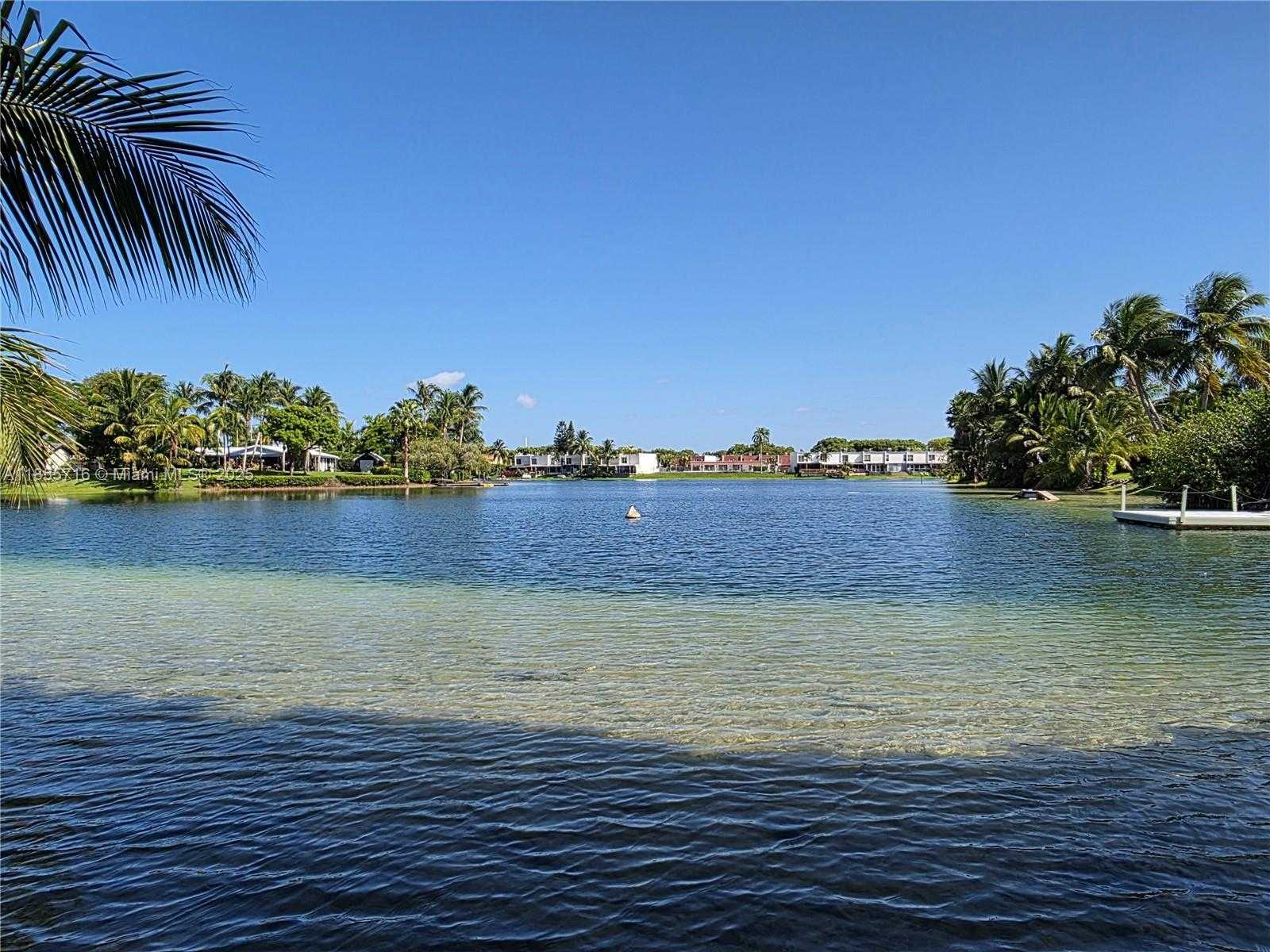 Small Image of 13920 KENDALE LAKES BLVD, Miami Number 33