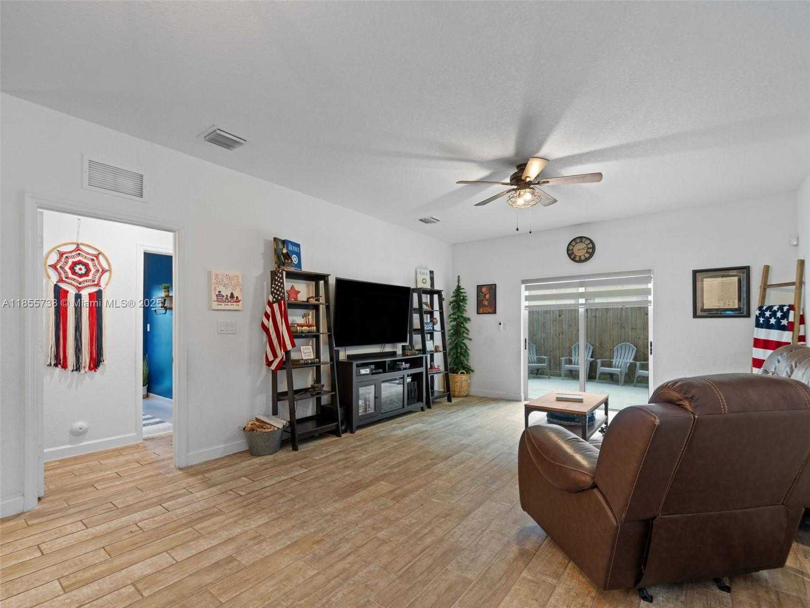 Small Image of 1418 SOUTH EAST 26TH TER, Homestead Number 30