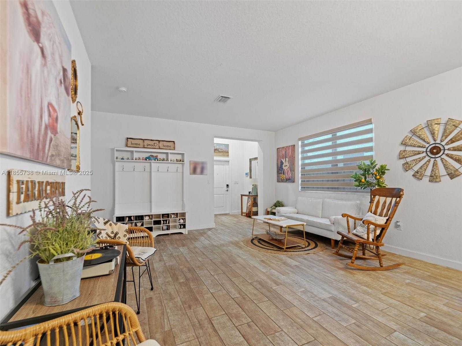 Small Image of 1418 SOUTH EAST 26TH TER, Homestead Number 5