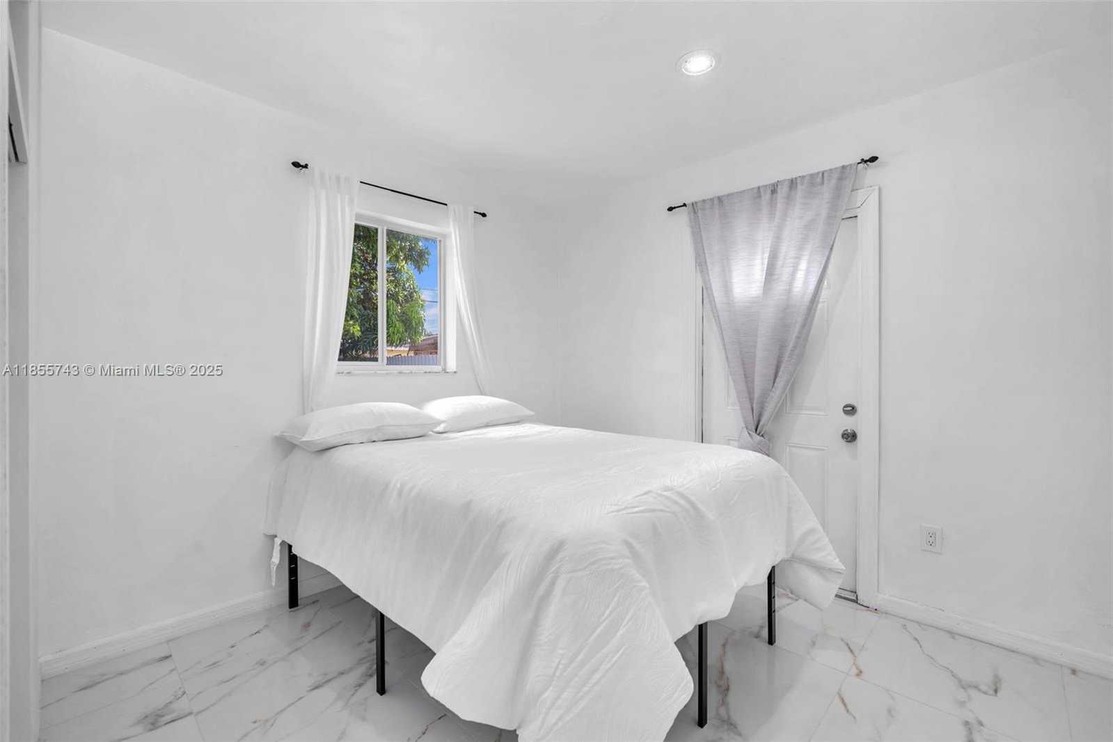 Small Image of 3241 SOUTH WEST 66TH AVE, Miramar Number 16