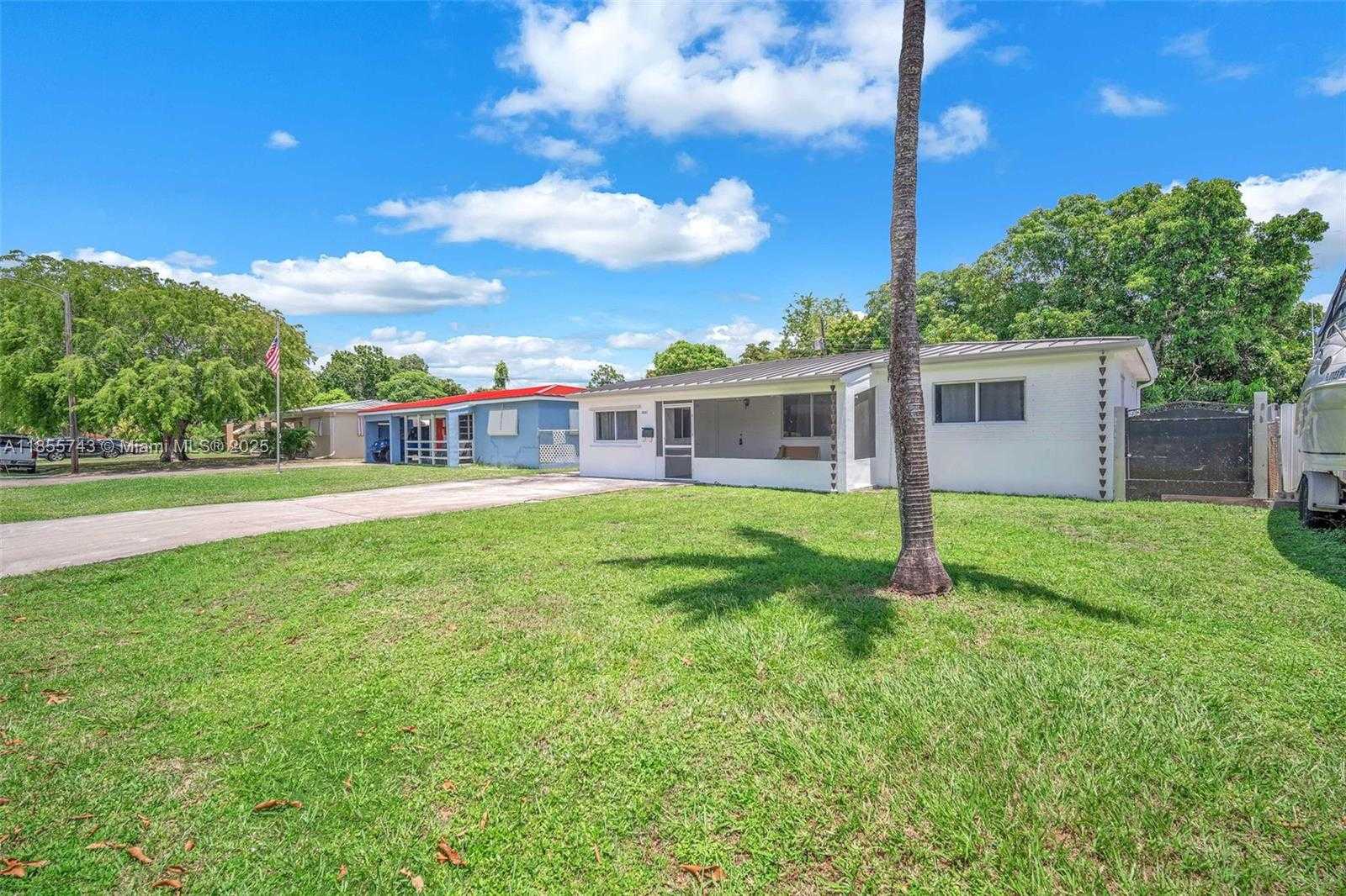 Small Image of 3241 SOUTH WEST 66TH AVE, Miramar Number 3