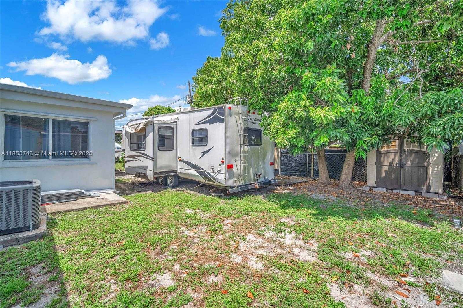 Small Image of 3241 SOUTH WEST 66TH AVE, Miramar Number 31