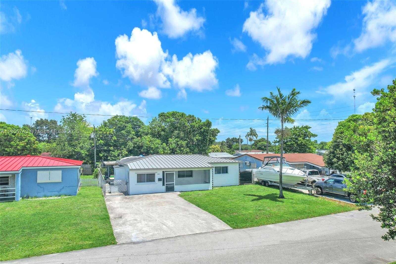 Small Image of 3241 SOUTH WEST 66TH AVE, Miramar Number 5