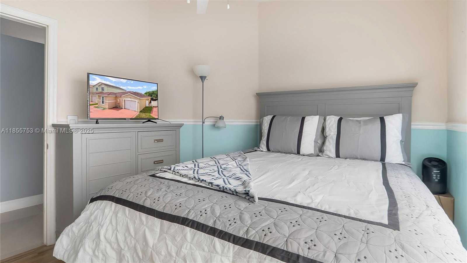 Small Image of 6311 NAVAJO TER, Margate Number 3