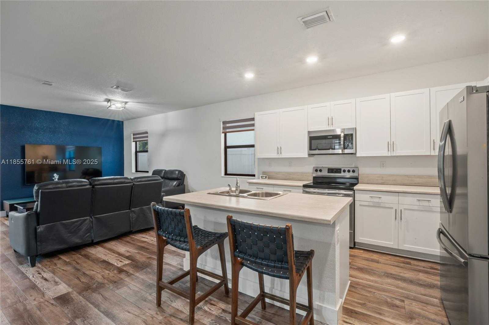 Small Image of 3471 WEST 110TH ST, Hialeah Number 11