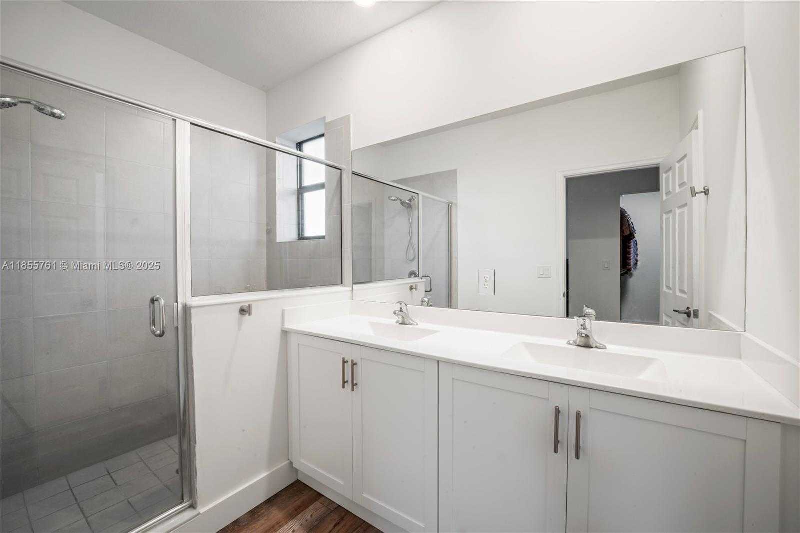 Small Image of 3471 WEST 110TH ST, Hialeah Number 17