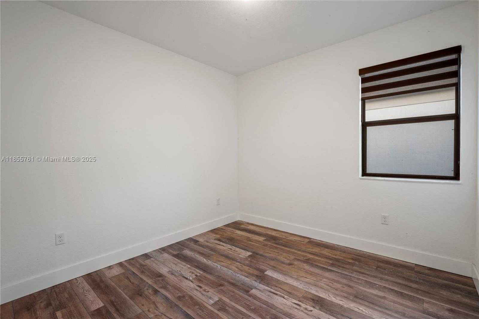 Small Image of 3471 WEST 110TH ST, Hialeah Number 28