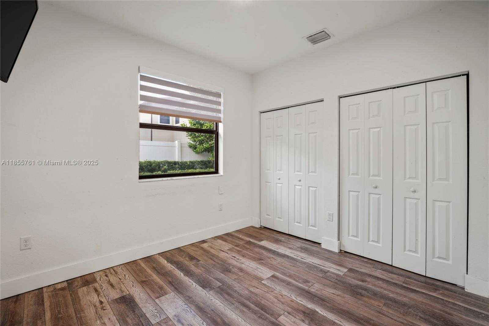 Small Image of 3471 WEST 110TH ST, Hialeah Number 33