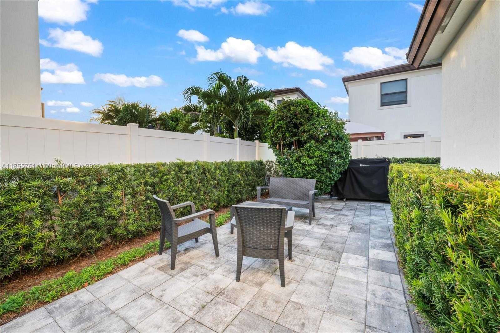 Small Image of 3471 WEST 110TH ST, Hialeah Number 38