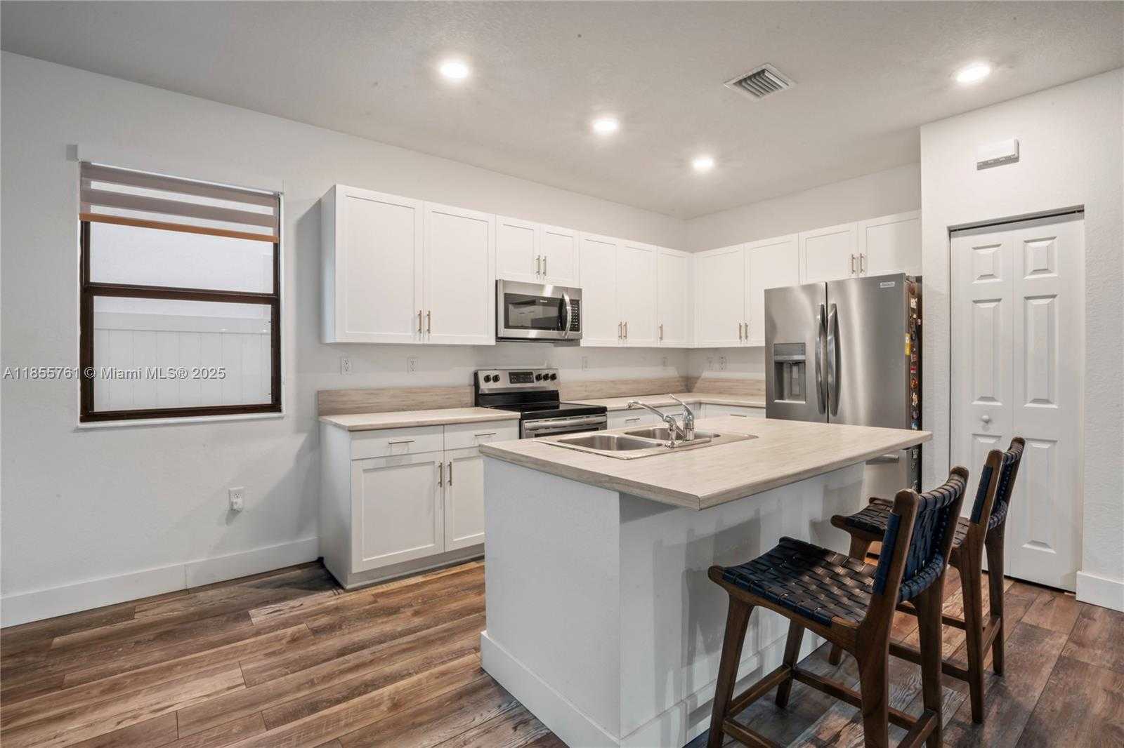 Small Image of 3471 WEST 110TH ST, Hialeah Number 8