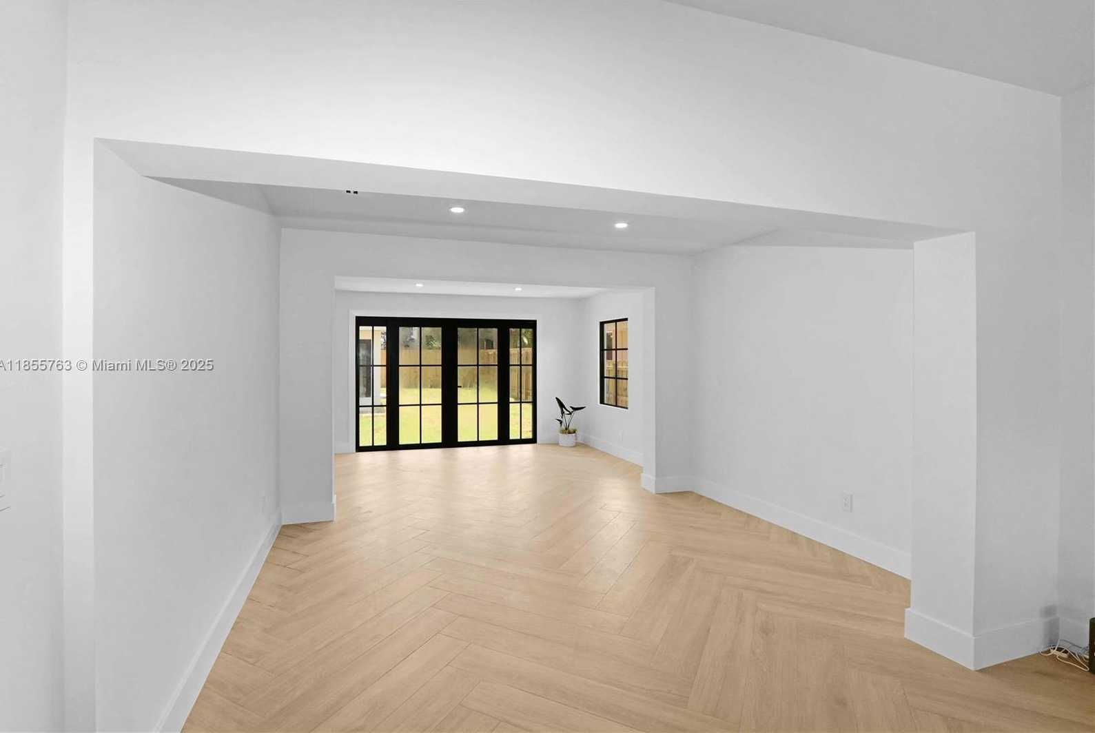 Small Image of 3153 ROYAL PALM AVE, Miami Beach Number 16