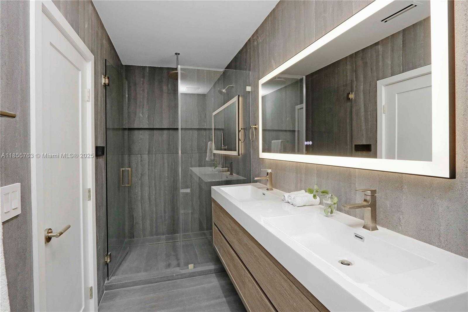 Small Image of 3153 ROYAL PALM AVE, Miami Beach Number 20