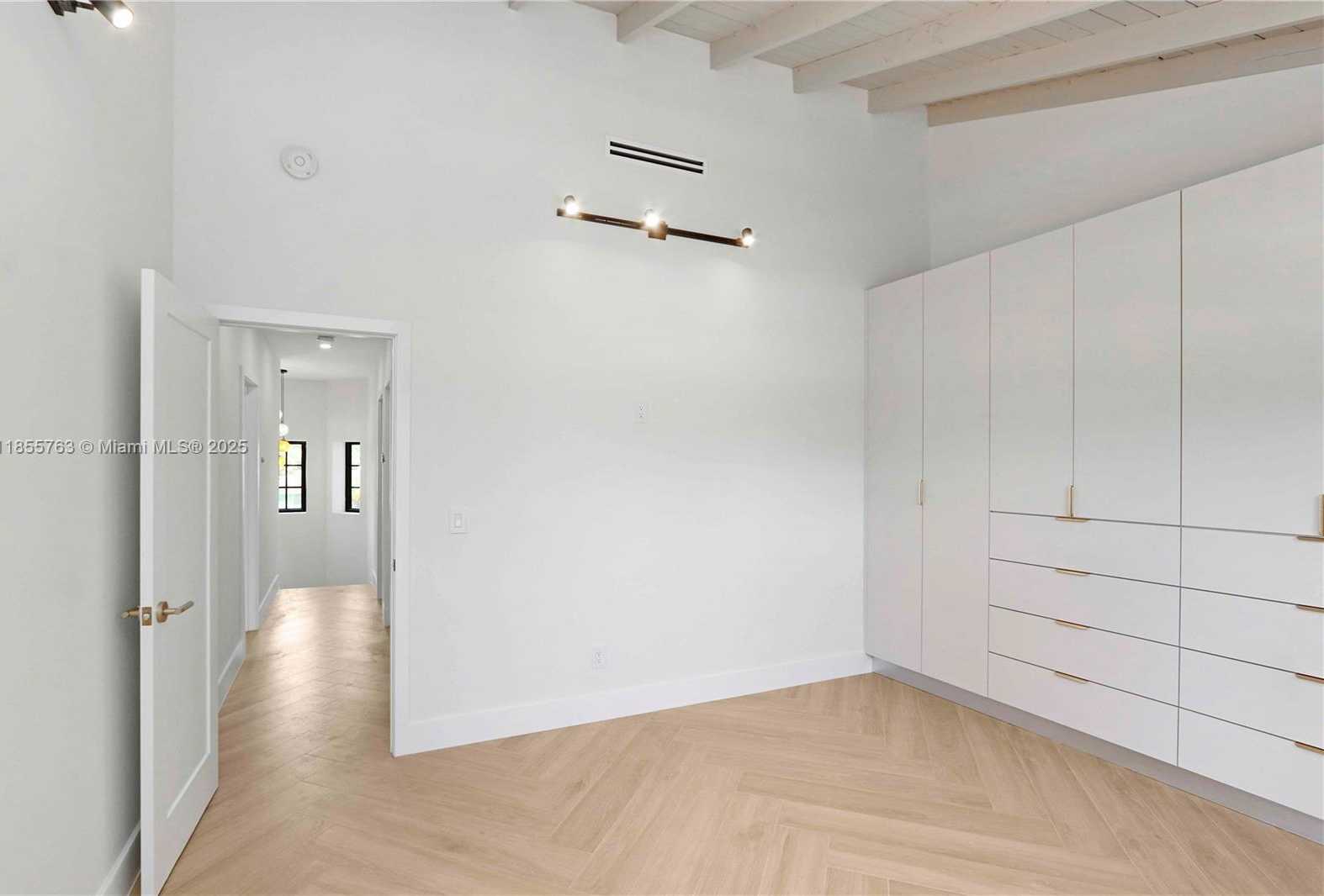 Small Image of 3153 ROYAL PALM AVE, Miami Beach Number 25