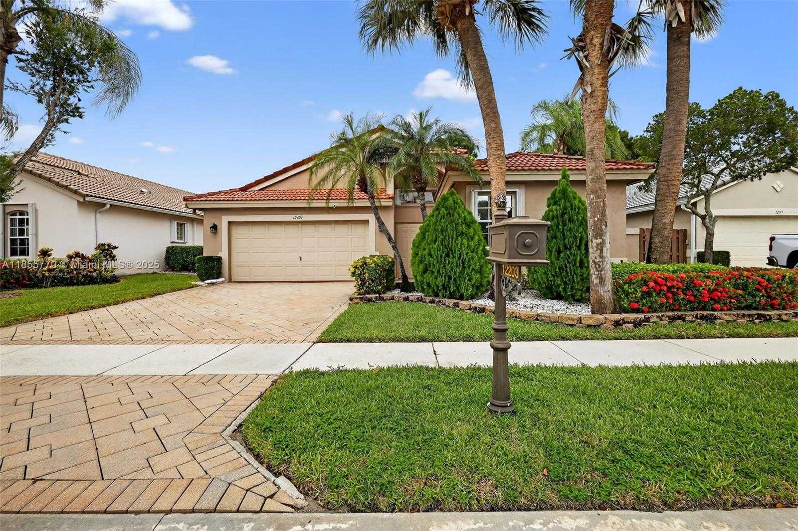 Small Image of Boynton Beach Number 3
