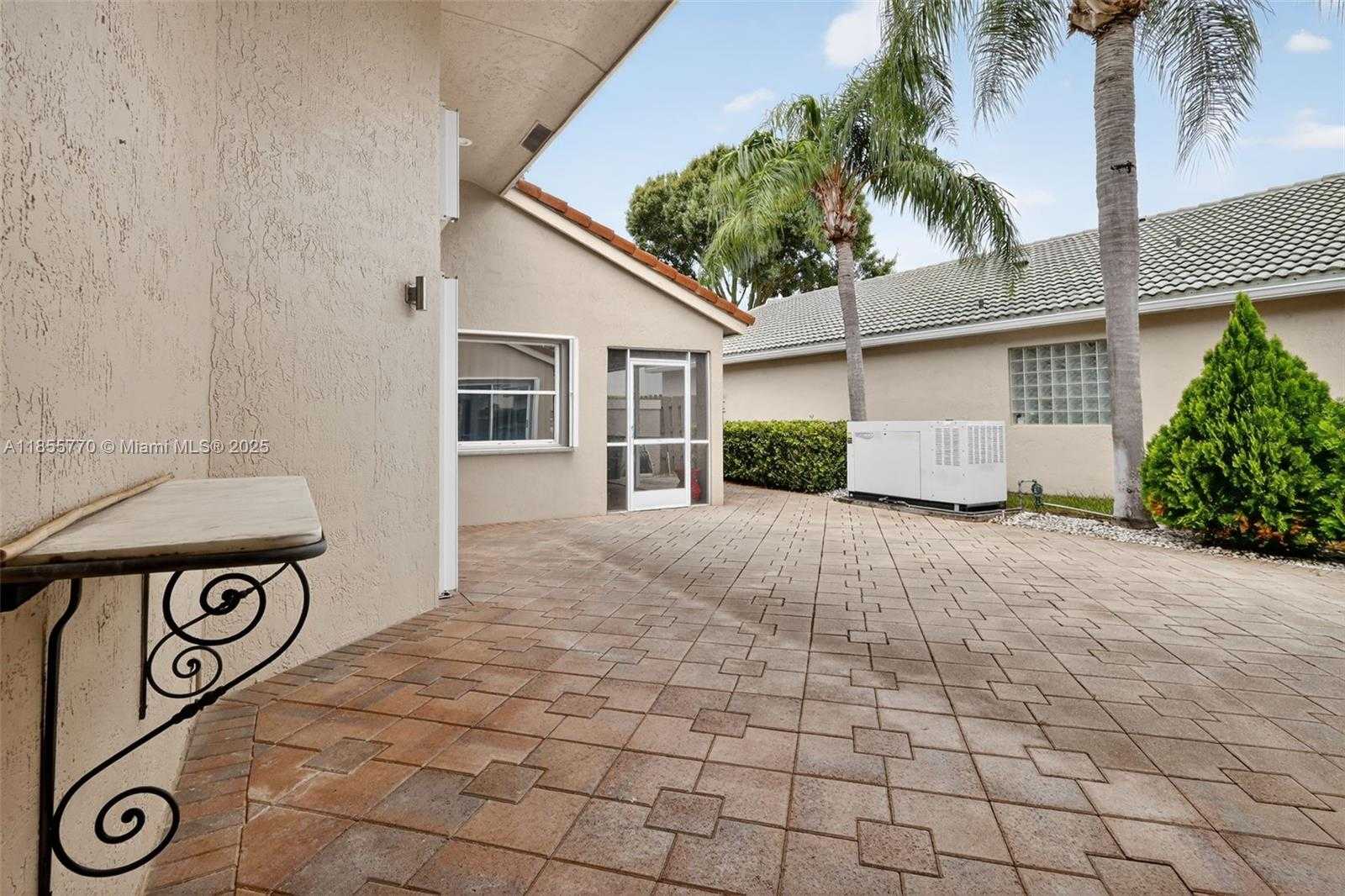 Small Image of Boynton Beach Number 35