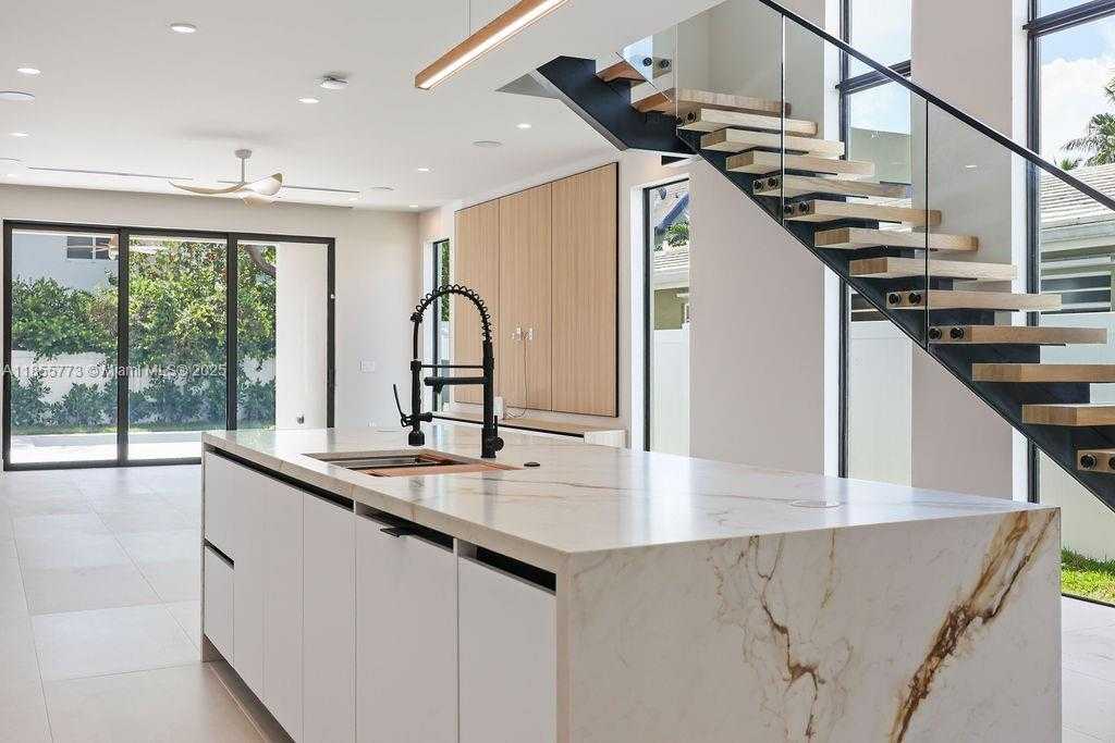Small Image of 810 NORTH EAST 17TH, Fort Lauderdale Number 10