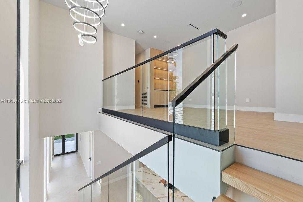 Small Image of 810 NORTH EAST 17TH, Fort Lauderdale Number 11