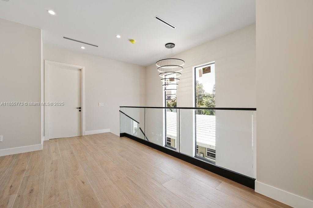 Small Image of 810 NORTH EAST 17TH, Fort Lauderdale Number 12