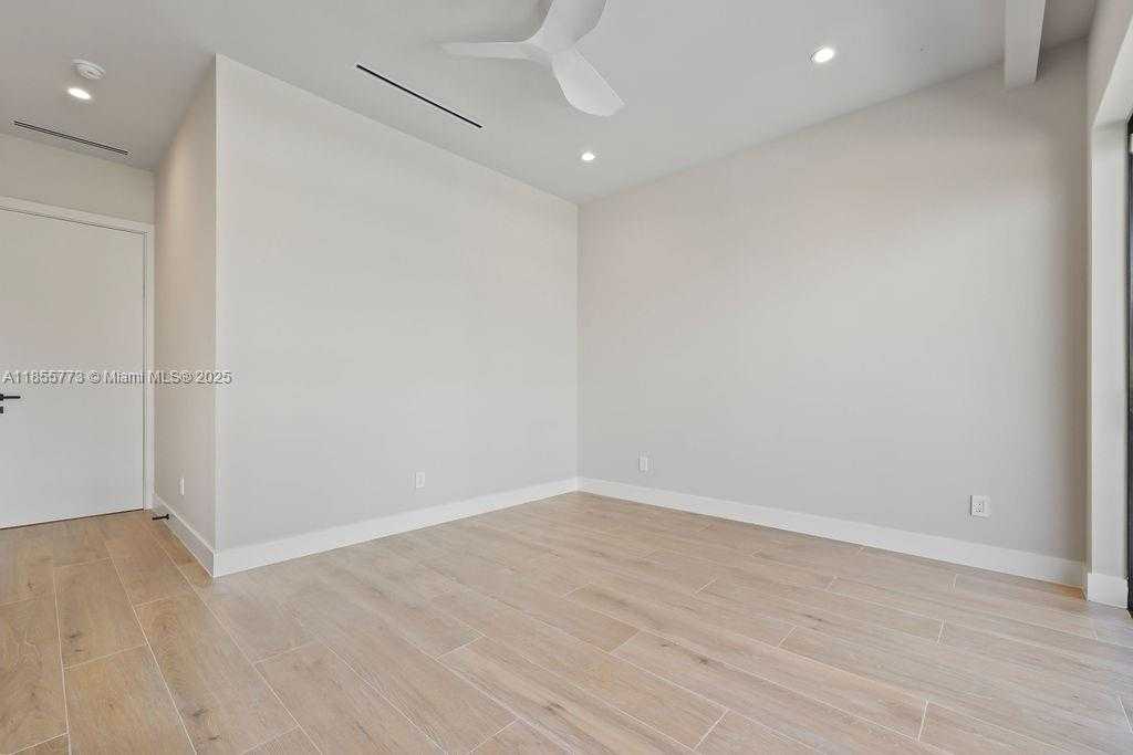 Small Image of 810 NORTH EAST 17TH, Fort Lauderdale Number 16