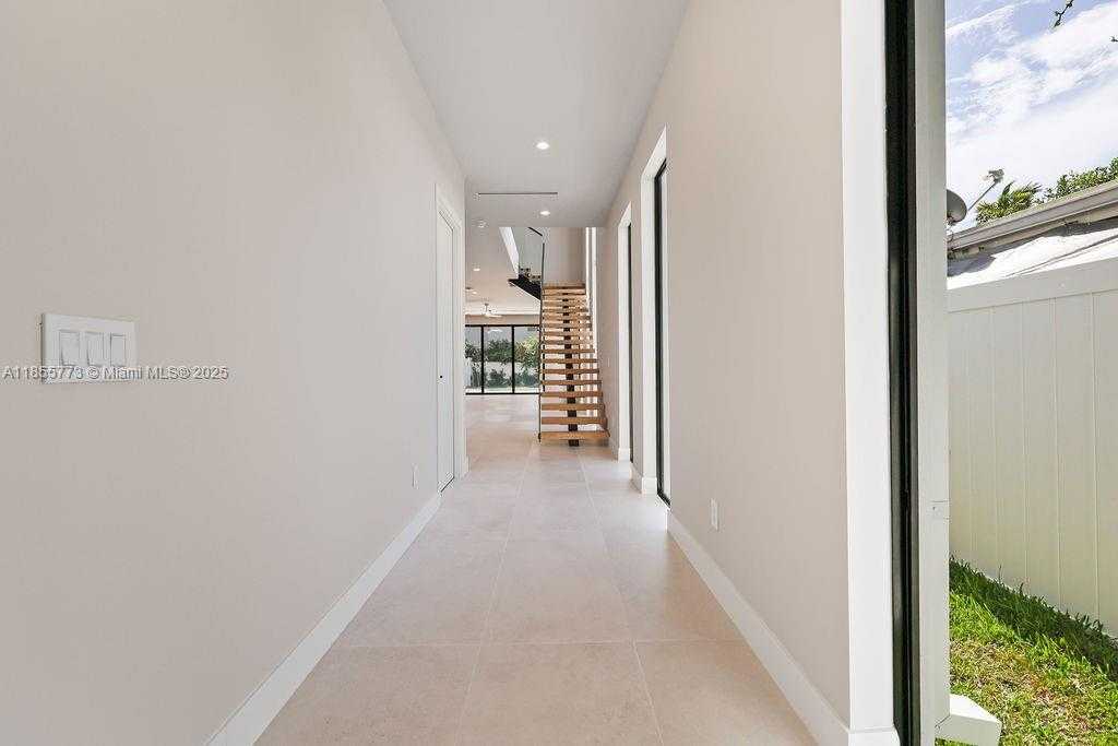 Small Image of 810 NORTH EAST 17TH, Fort Lauderdale Number 20