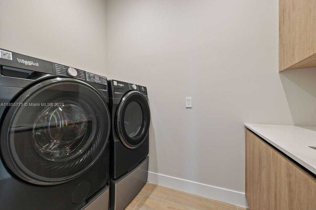Small Image of 810 NORTH EAST 17TH, Fort Lauderdale Number 21