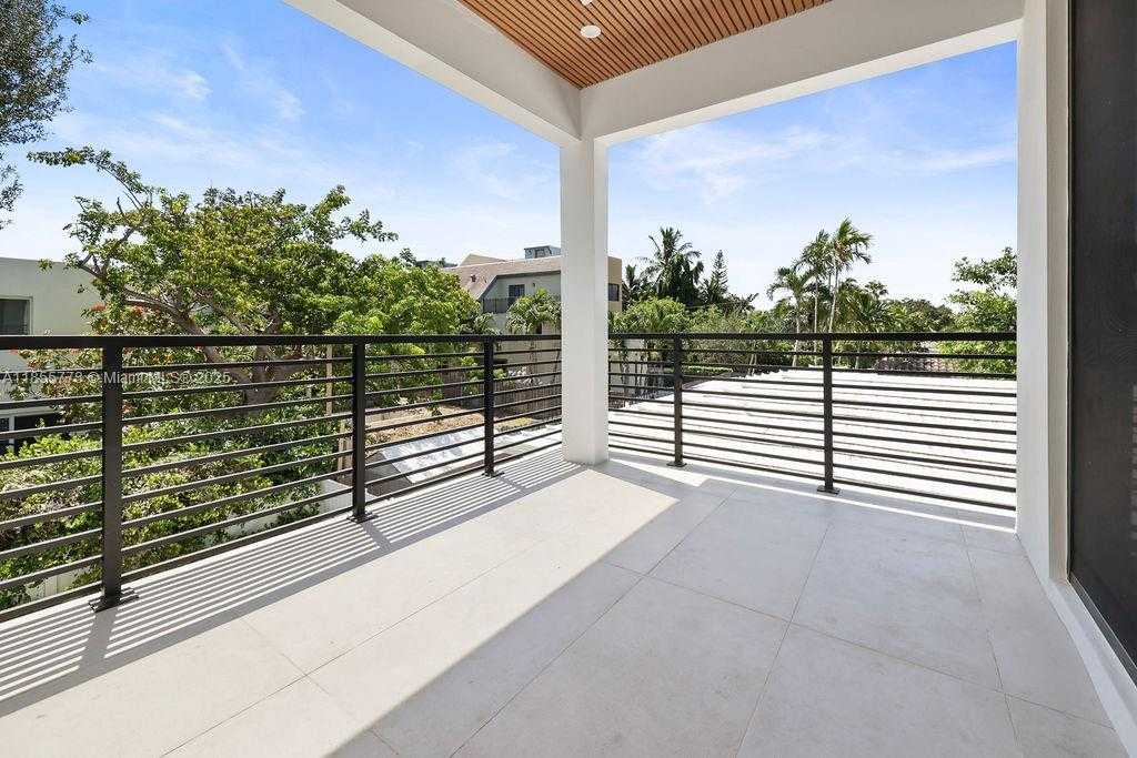 Small Image of 810 NORTH EAST 17TH, Fort Lauderdale Number 23
