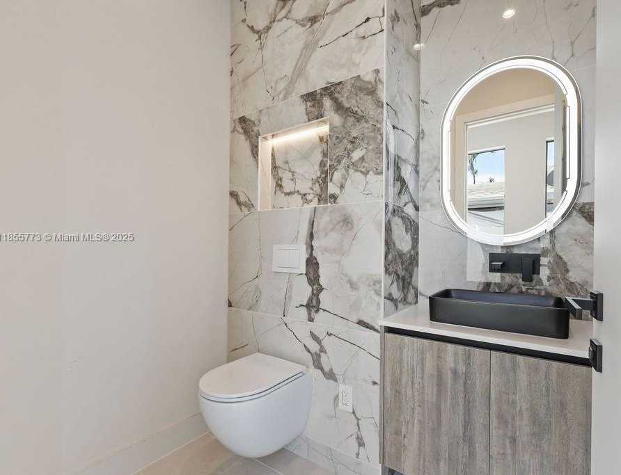 Small Image of 810 NORTH EAST 17TH, Fort Lauderdale Number 28