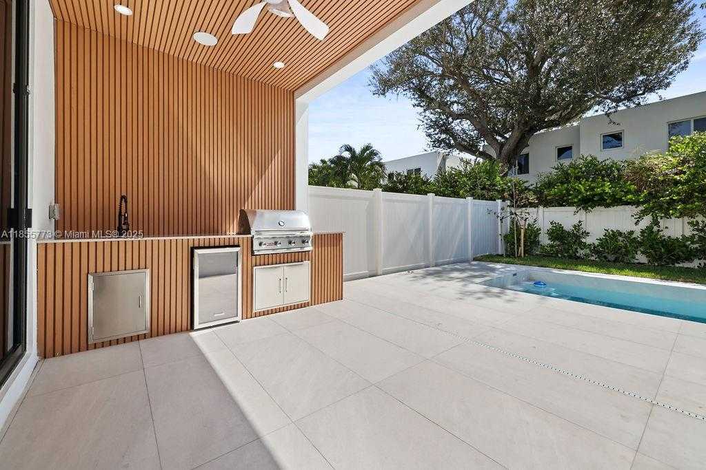 Small Image of 810 NORTH EAST 17TH, Fort Lauderdale Number 29