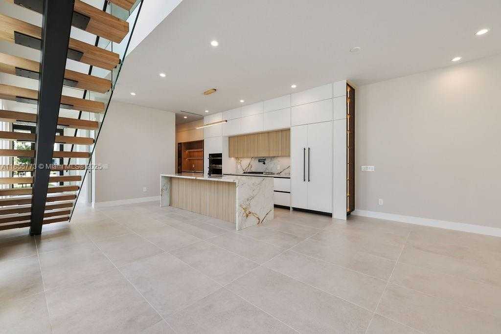 Small Image of 810 NORTH EAST 17TH, Fort Lauderdale Number 35