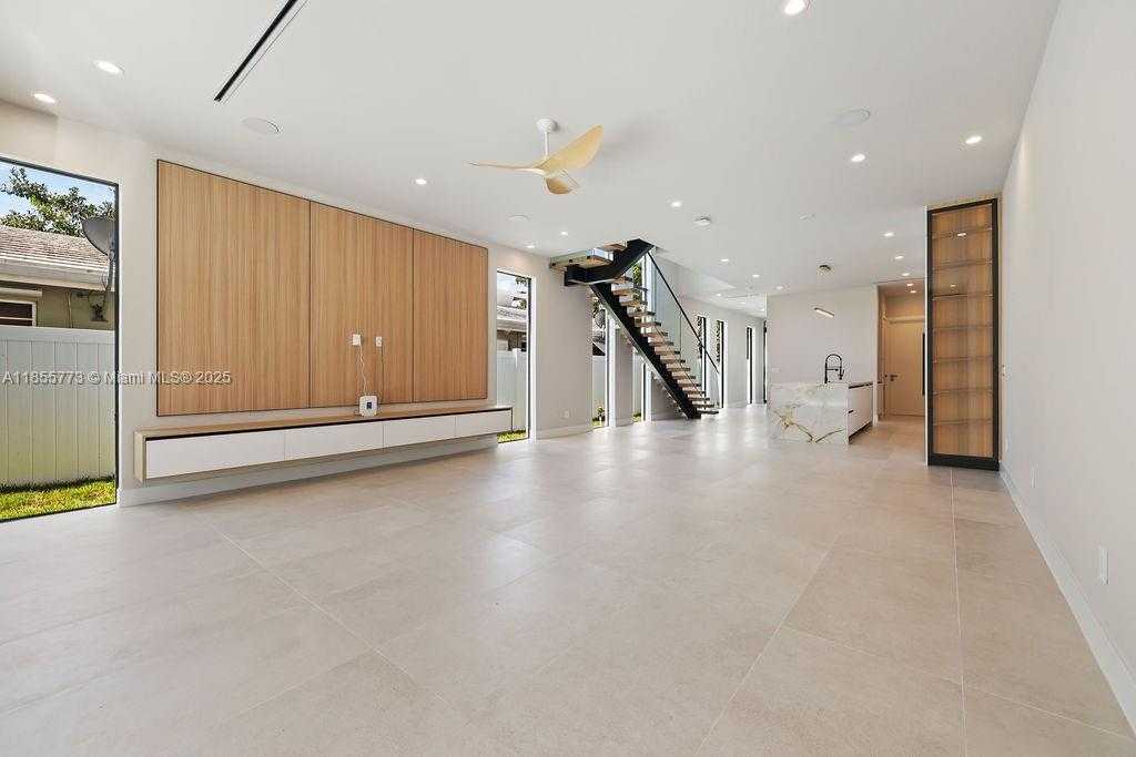 Small Image of 810 NORTH EAST 17TH, Fort Lauderdale Number 4