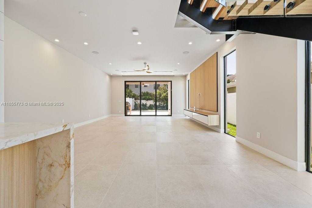 Small Image of 810 NORTH EAST 17TH, Fort Lauderdale Number 42