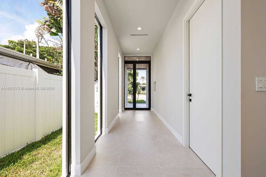 Small Image of 810 NORTH EAST 17TH, Fort Lauderdale Number 43